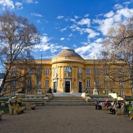 City Life Apartment Debrecen Bagian luar foto