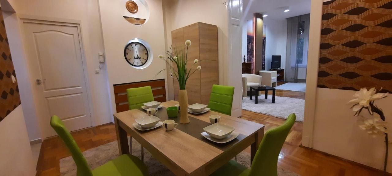 City Life Apartment Debrecen Bagian luar foto