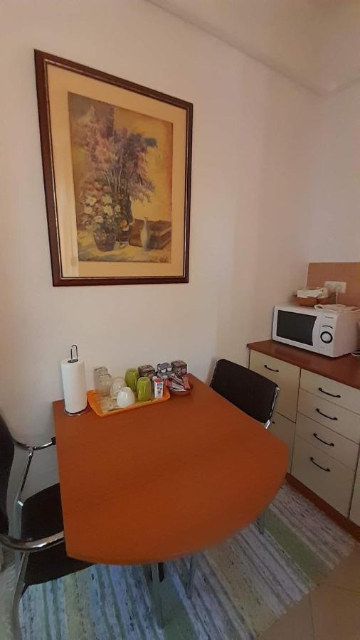City Life Apartment Debrecen Bagian luar foto